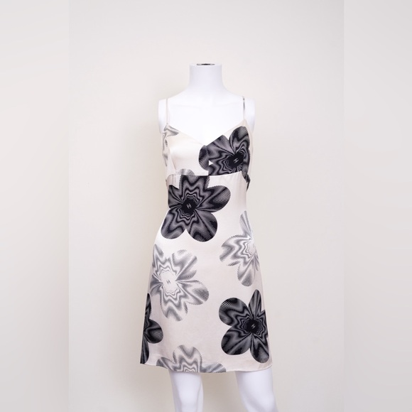 Chanel White Floral Logo Silk Dress - Picture 2 of 7